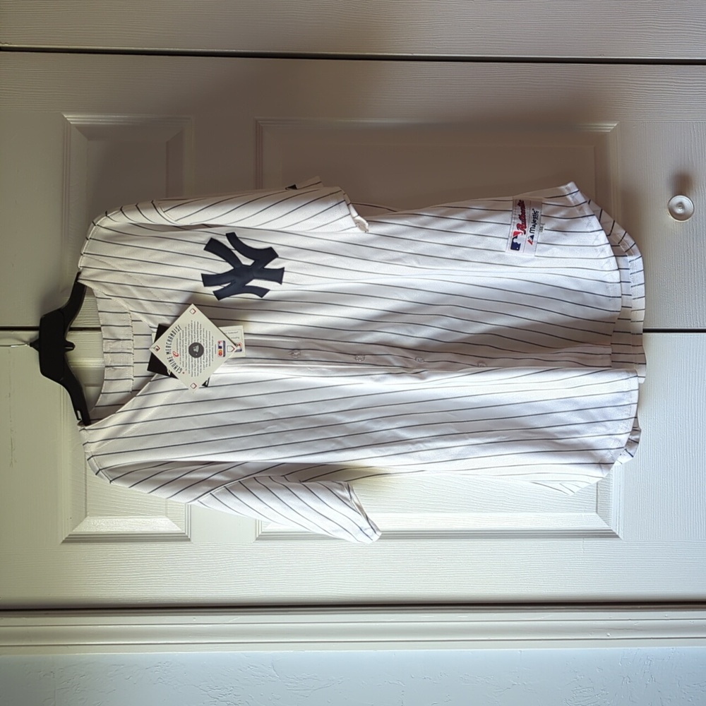 Yankee Rivera 42 Jersey Men's XL NWT